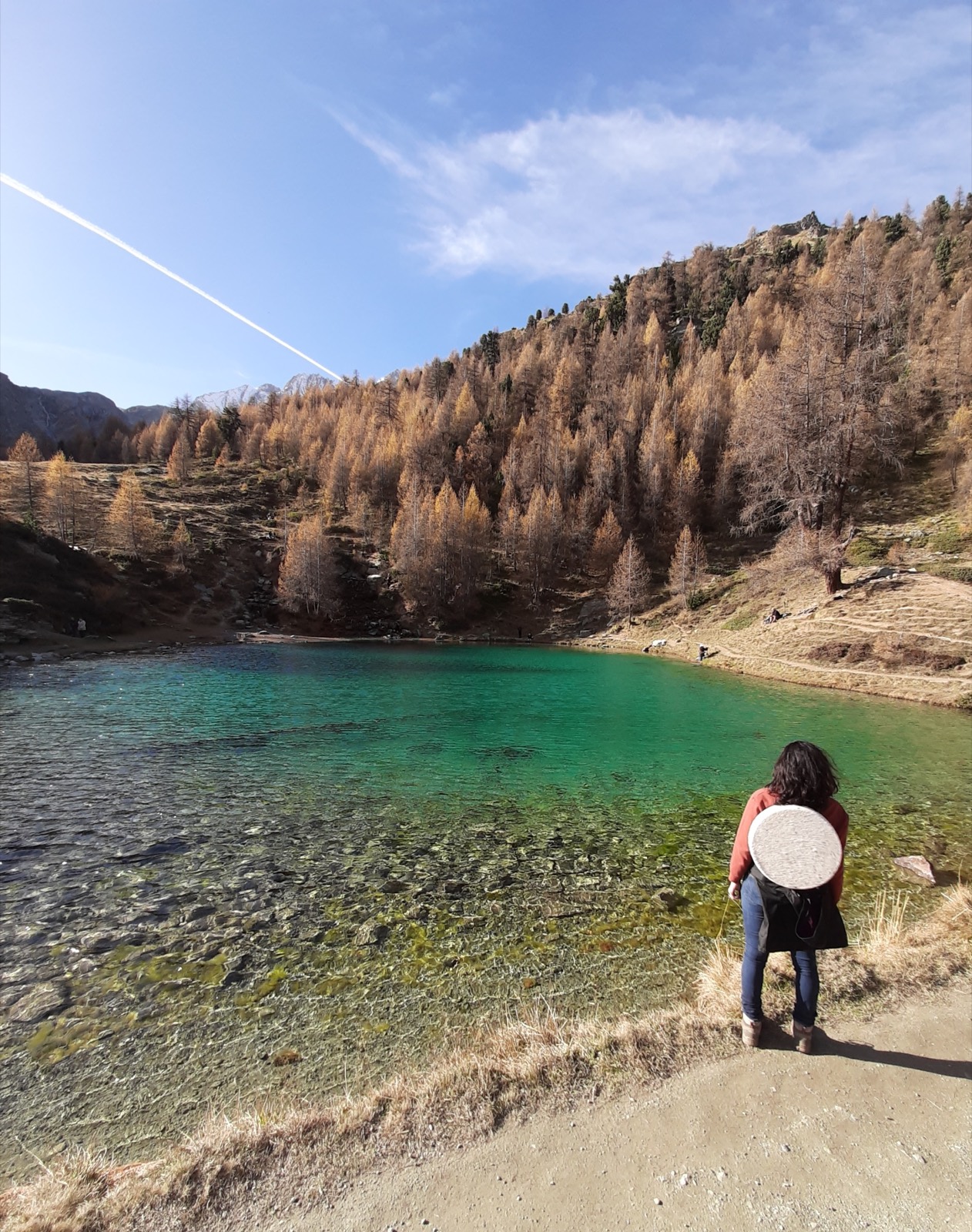Paysage de montagne au bord d'un lac